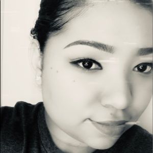 Meet your Posher, Chanel